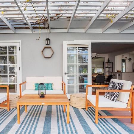Enchanting Sherman Oaks Home With Pool Permit #Hsr Two One Zero Zero 2605 Los Angeles Bagian luar foto