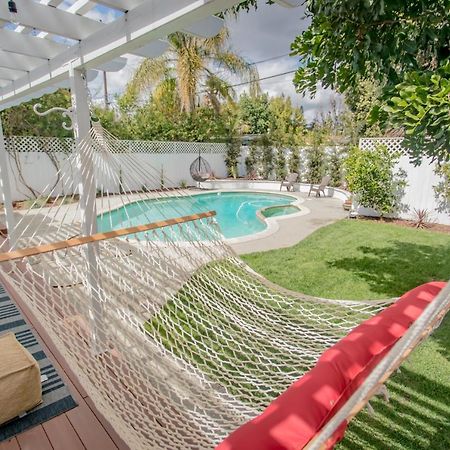 Enchanting Sherman Oaks Home With Pool Permit #Hsr Two One Zero Zero 2605 Los Angeles Bagian luar foto