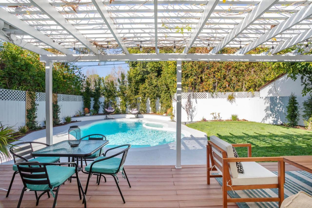 Enchanting Sherman Oaks Home With Pool Permit #Hsr Two One Zero Zero 2605 Los Angeles Bagian luar foto