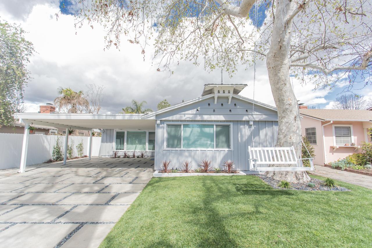 Enchanting Sherman Oaks Home With Pool Permit #Hsr Two One Zero Zero 2605 Los Angeles Bagian luar foto